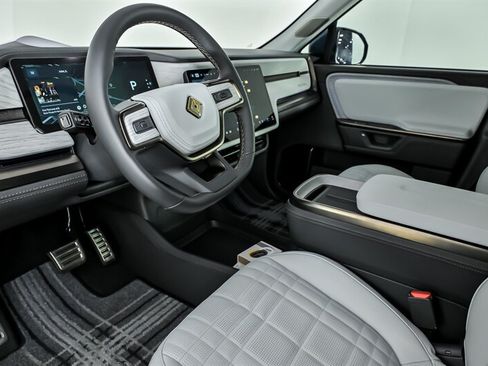 Used 2025 Rivian R1T Premium AWD/4WD image 20