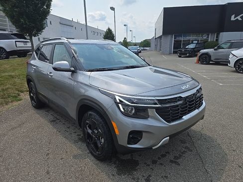Certified 2026 Kia Seltos EX w/ EX Sunroof Package AWD/4WD image 1