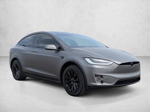 Used 2020 Tesla Model X Long Range AWD/4WD image 3