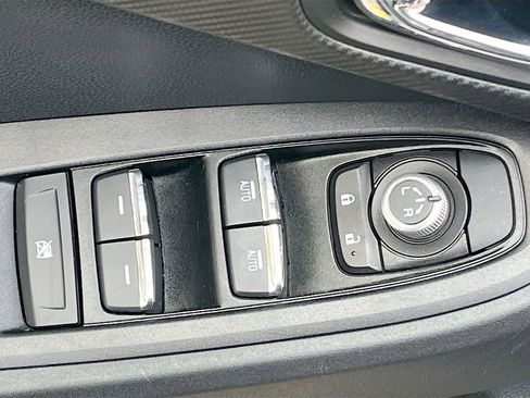 Used 2024 Subaru Crosstrek 2.5i Limited AWD/4WD image 18