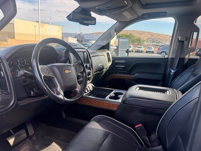 Used 2018 Chevrolet Silverado 2500 High Country w/ Duramax Plus Package AWD/4WD image 5