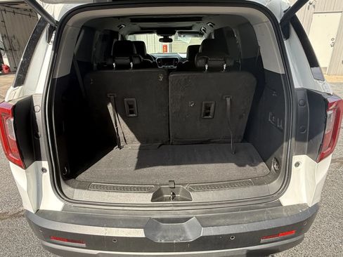Used 2021 GMC Acadia AT4 w/ Trailering Package AWD/4WD image 11
