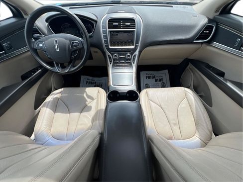 Used 2017 Lincoln MKX Reserve FWD image 2