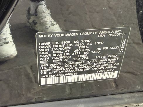 Used 2025 Volkswagen Atlas SE image 26