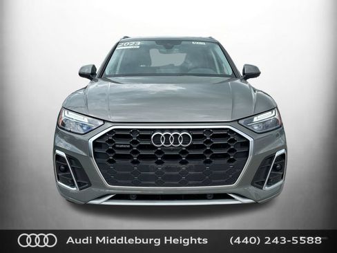 Used 2023 Audi Q5 2.0T Premium Plus w/ Premium Plus Package AWD/4WD image 2