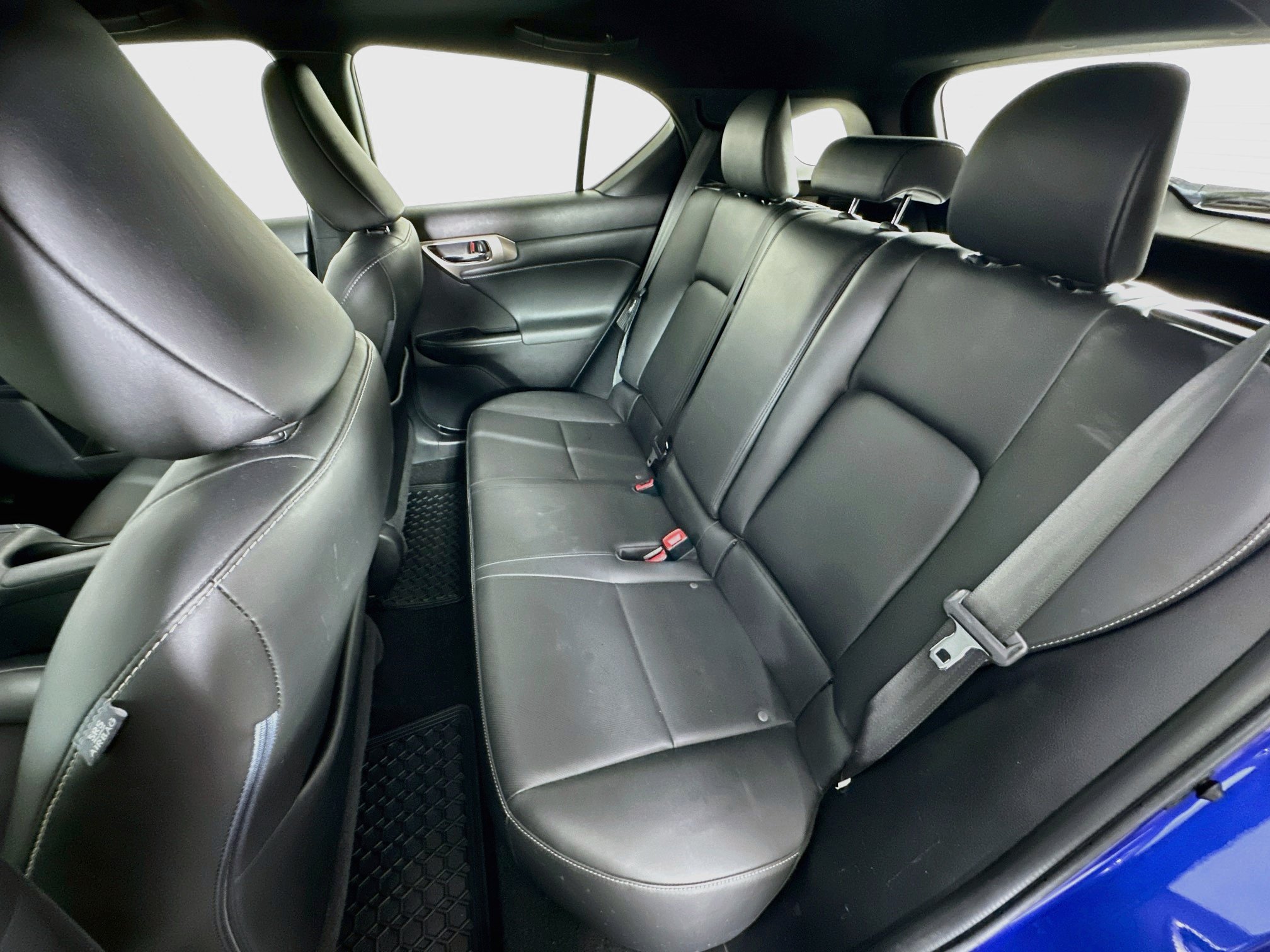 Used 2016 Lexus CT 200h w/ Navigation Package FWD image 28