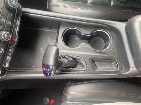 Used 2024 Dodge Durango GT image 33