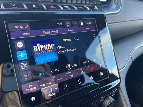 New 2025 Jeep Grand Cherokee L Laredo w/ Luxury Tech Group I image 32