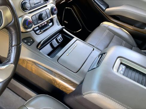 Used 2019 GMC Yukon Denali image 15
