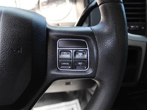 Used 2018 RAM 5500 4x4 Regular Cab image 16