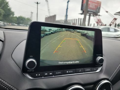 Used 2025 Nissan Sentra SV FWD image 25