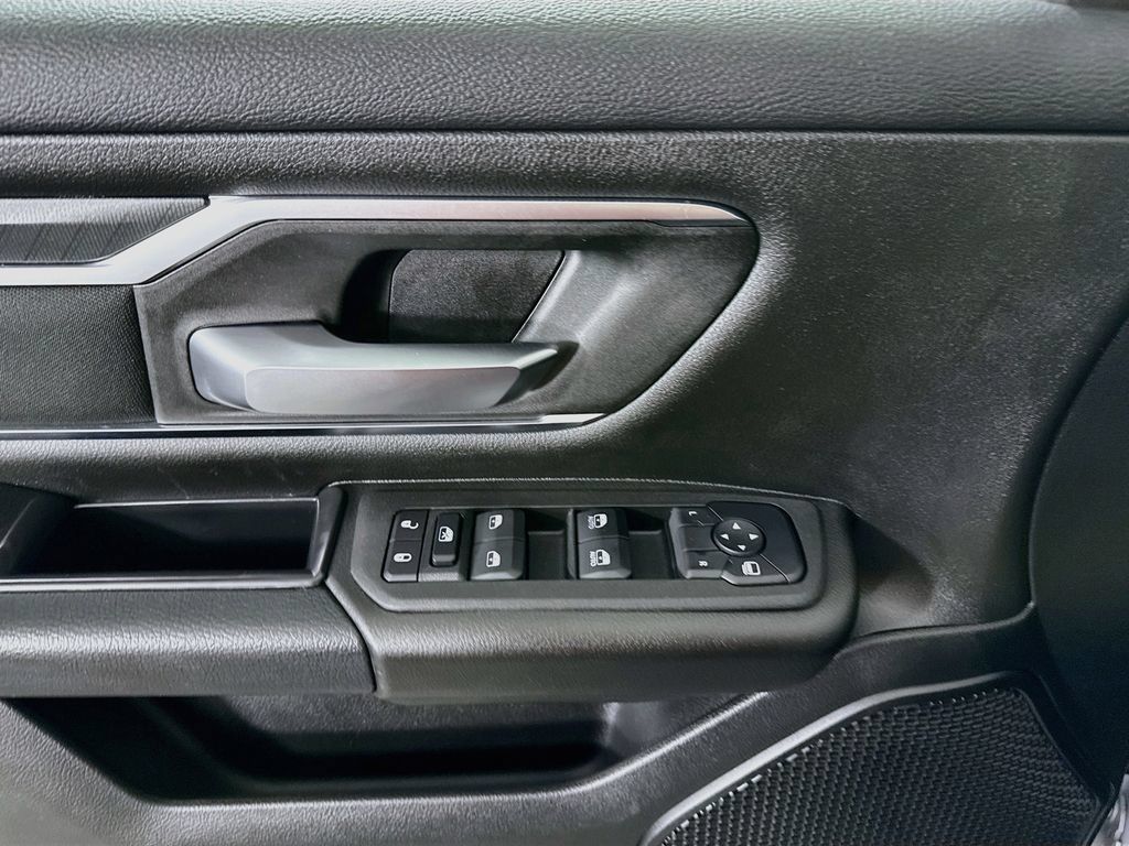 Used 2025 RAM 1500 Big Horn AWD/4WD image 24