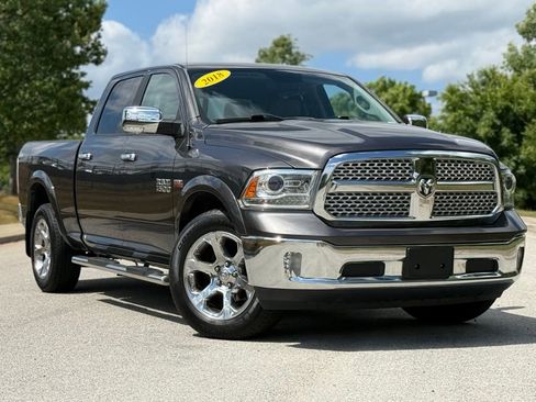 Used 2018 RAM 1500 Laramie RWD image 2
