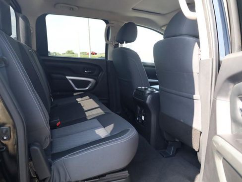Used 2021 Nissan Titan SV w/ SV Convenience Package AWD/4WD image 23