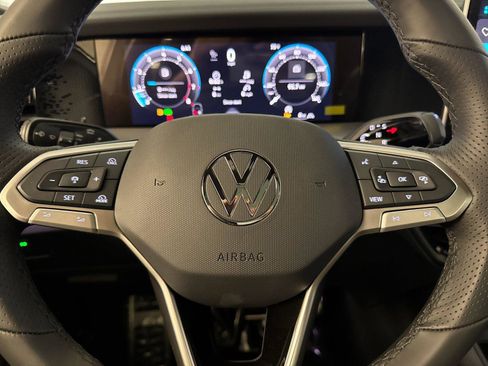 New 2026 Volkswagen Tiguan SE R-Line AWD/4WD image 22