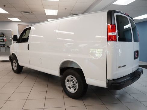 New 2026 Chevrolet Express 2500 RWD image 6