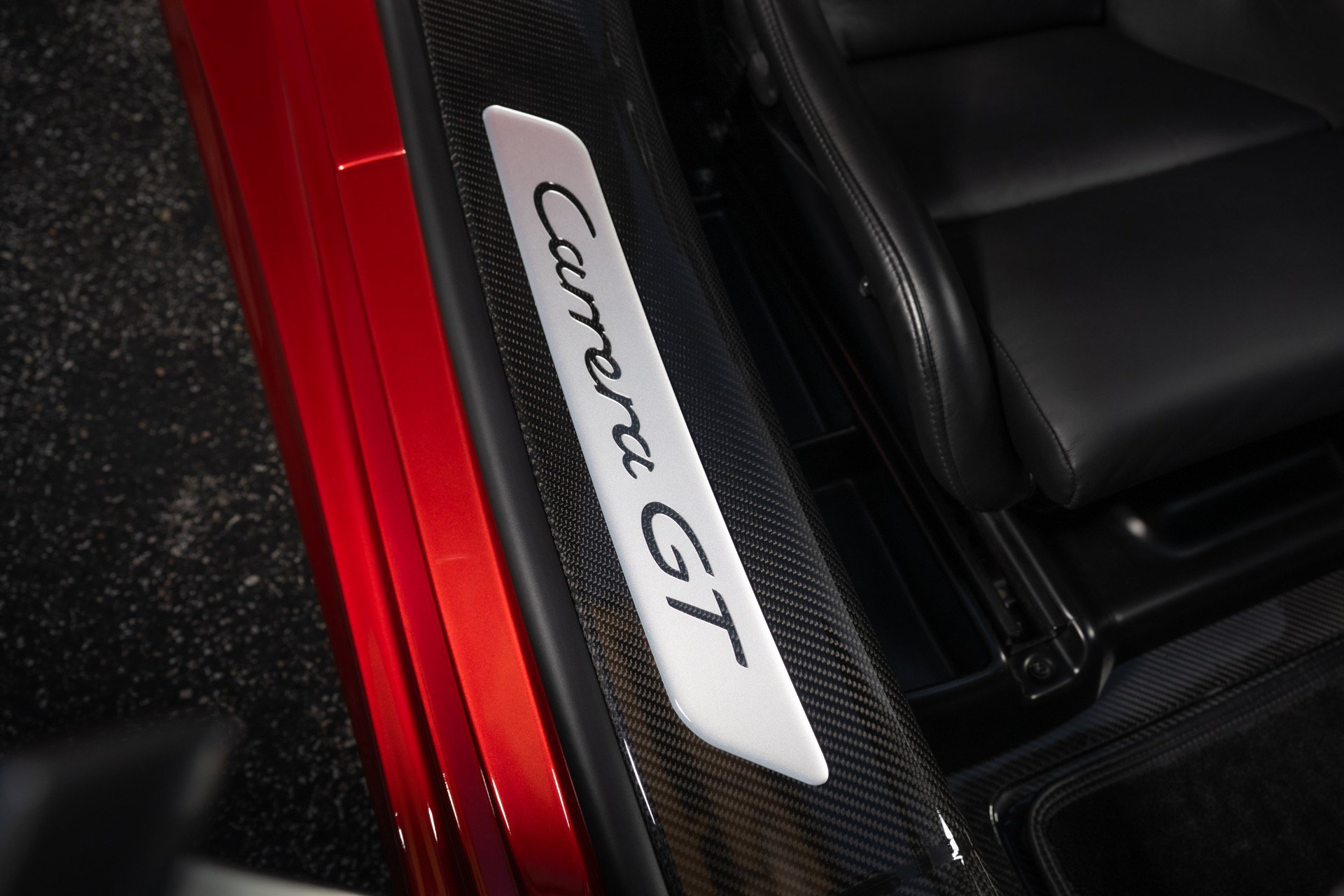 Used 2005 Porsche Carrera GT RWD image 34