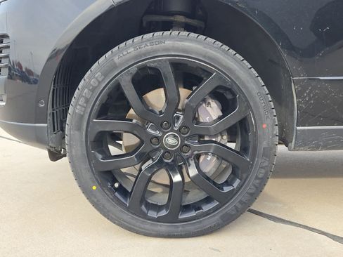 Used 2020 Land Rover Range Rover Long Wheelbase HSE image 12