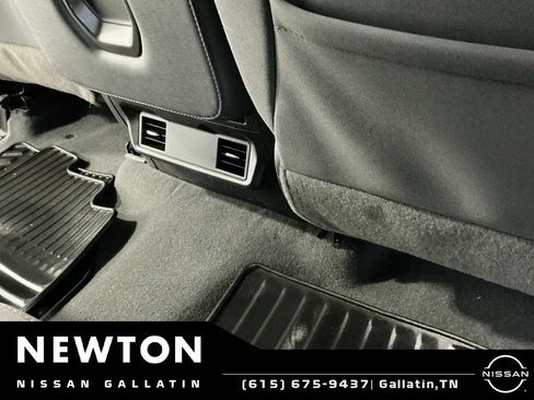 Used 2023 Chevrolet Silverado 1500 Custom w/ LPO, Dark Essentials Package AWD/4WD image 14