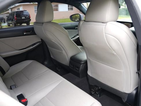 Used 2016 Lexus IS 200t RWD image 13