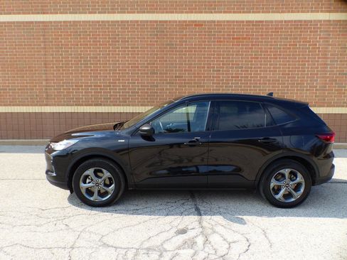 Used 2025 Ford Escape ST-Line w/ Tech Pack #1 AWD/4WD image 6