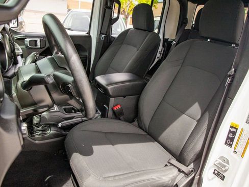 Used 2021 Jeep Gladiator Sport image 12