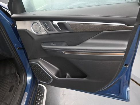 Certified 2025 Buick Enclave Avenir w/ Super Cruise Package image 22