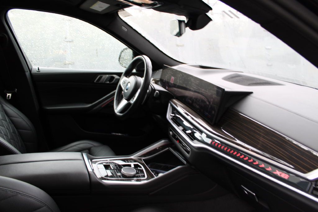 Used 2025 BMW X6 xDrive40i AWD/4WD image 17