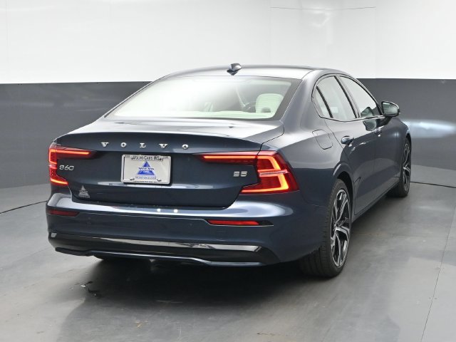 Used 2024 Volvo S60 B5 Core w/ Climate Package FWD image 8