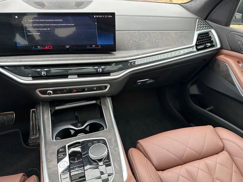 Used 2023 BMW X7 xDrive40i w/ M Sport Package image 20