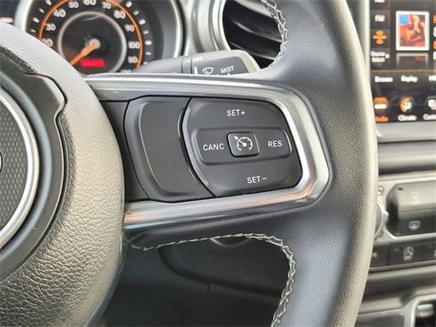 Used 2023 Jeep Gladiator Overland image 27