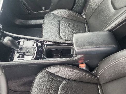 Used 2025 Jeep Compass Limited AWD/4WD image 29
