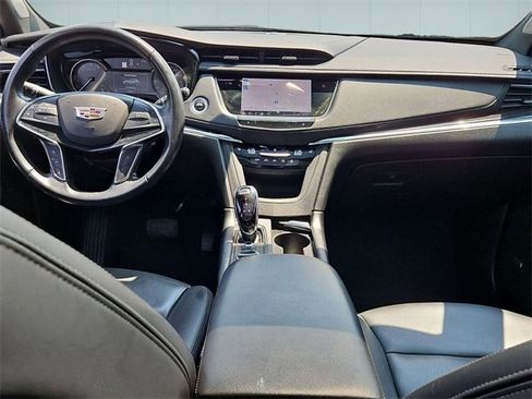 Used 2022 Cadillac XT5 Premium Luxury w/ LPO, Floor Liner Package image 21