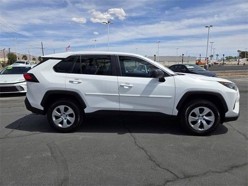 Certified 2022 Toyota RAV4 LE image 3