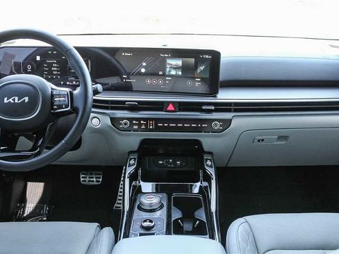 Used 2025 Kia Sorento SX Prestige image 13