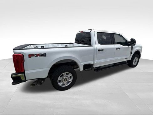 Certified 2025 Ford F250 XLT w/ FX4 Off-Road Package AWD/4WD image 3