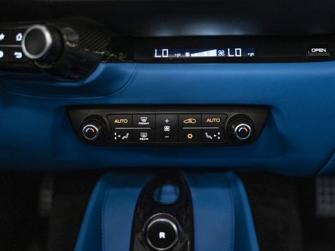 Used 2022 Ferrari 812 GTS RWD image 45