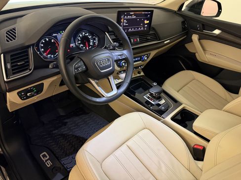 Used 2023 Audi Q5 2.0T Premium w/ Convenience Package AWD/4WD image 4