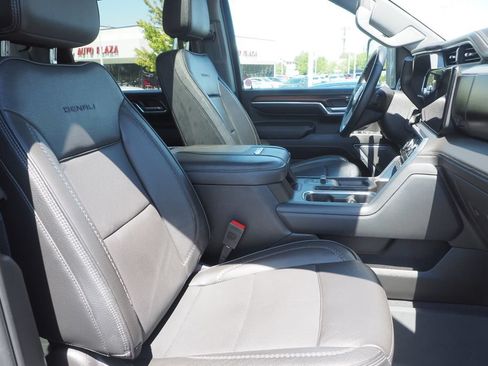Used 2024 GMC Sierra 2500 Denali w/ Denali Reserve Package AWD/4WD image 20