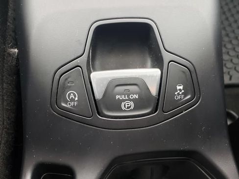 Used 2023 Jeep Renegade Limited w/ Sun/Sound Group AWD/4WD image 20