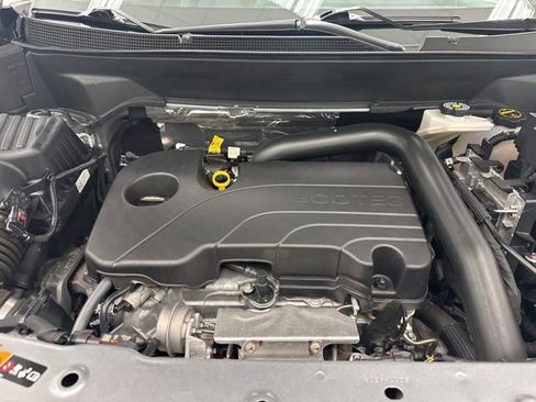 Used 2025 Chevrolet Equinox LT w/ Convenience Package II image 39
