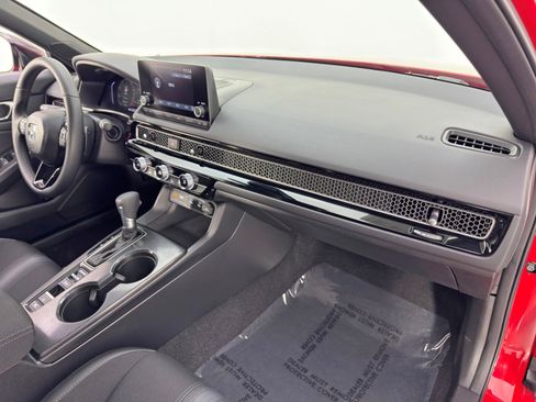 Used 2025 Honda Civic Sport image 13