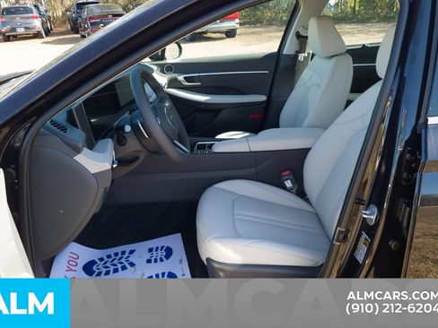Certified 2025 Hyundai Sonata Limited FWD image 12