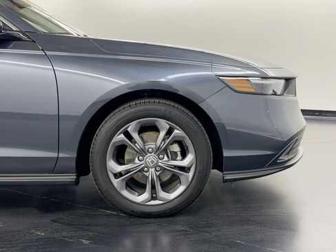 Used 2023 Honda Accord EX image 12