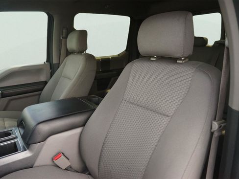 Used 2016 Ford F150 XLT w/ Equipment Group 302A Luxury AWD/4WD image 10