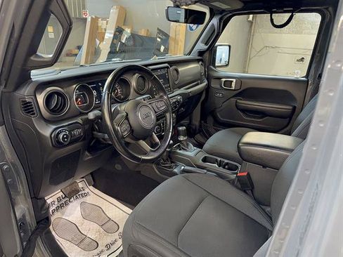 Used 2022 Jeep Gladiator Sport AWD/4WD image 4