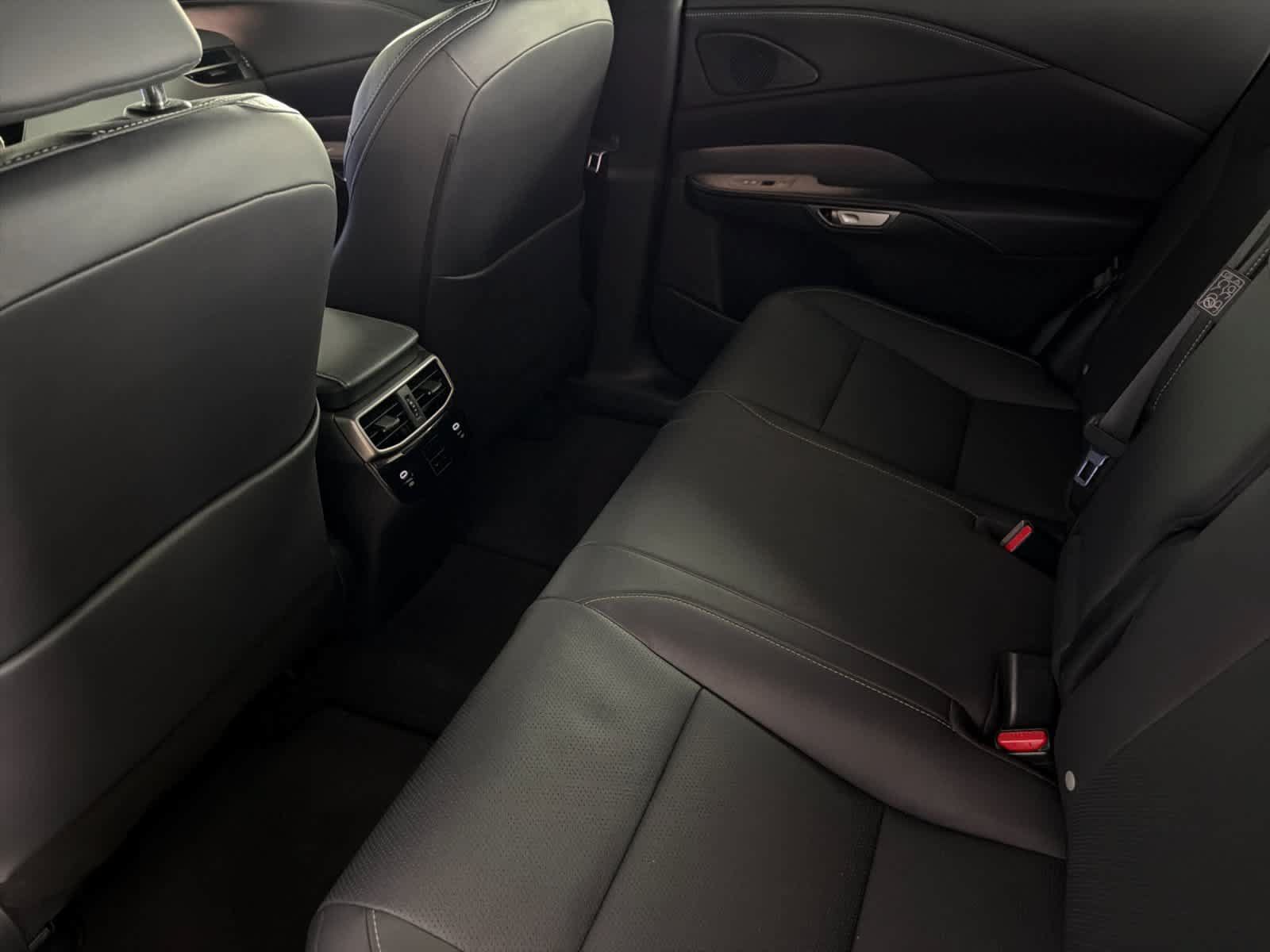 Certified 2025 Lexus RX 350 w/ Convenience Package AWD/4WD image 4