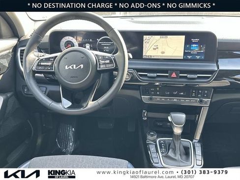 Used 2024 Kia Seltos S AWD/4WD image 2