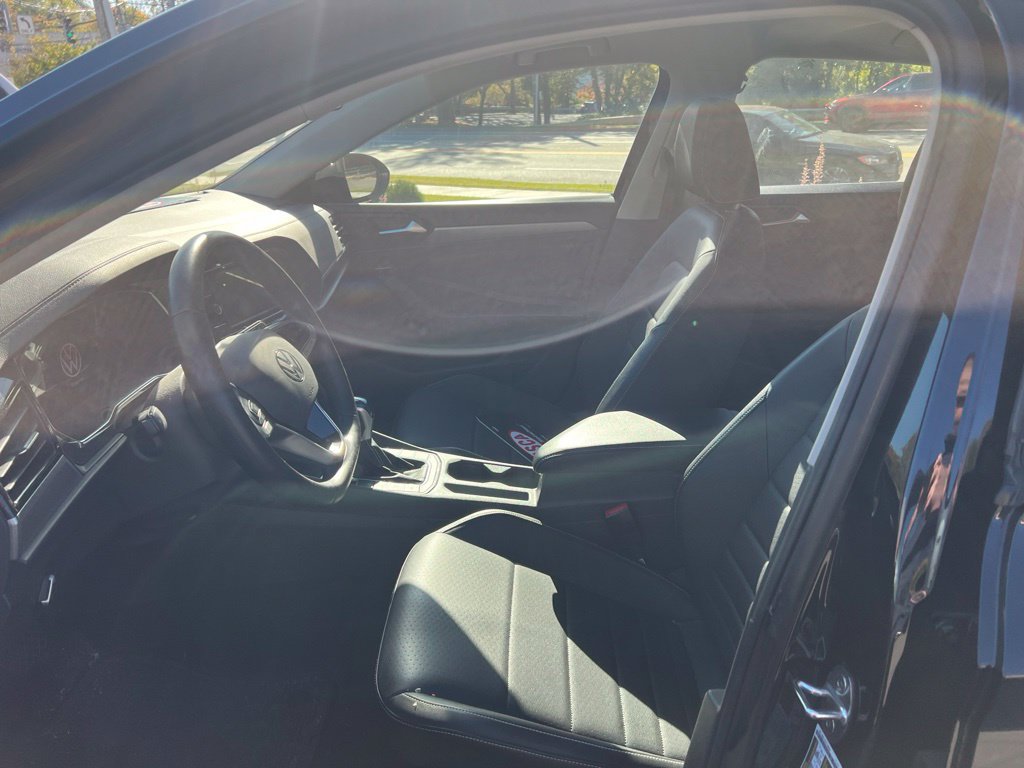 Used 2023 Volkswagen Jetta SE FWD image 9