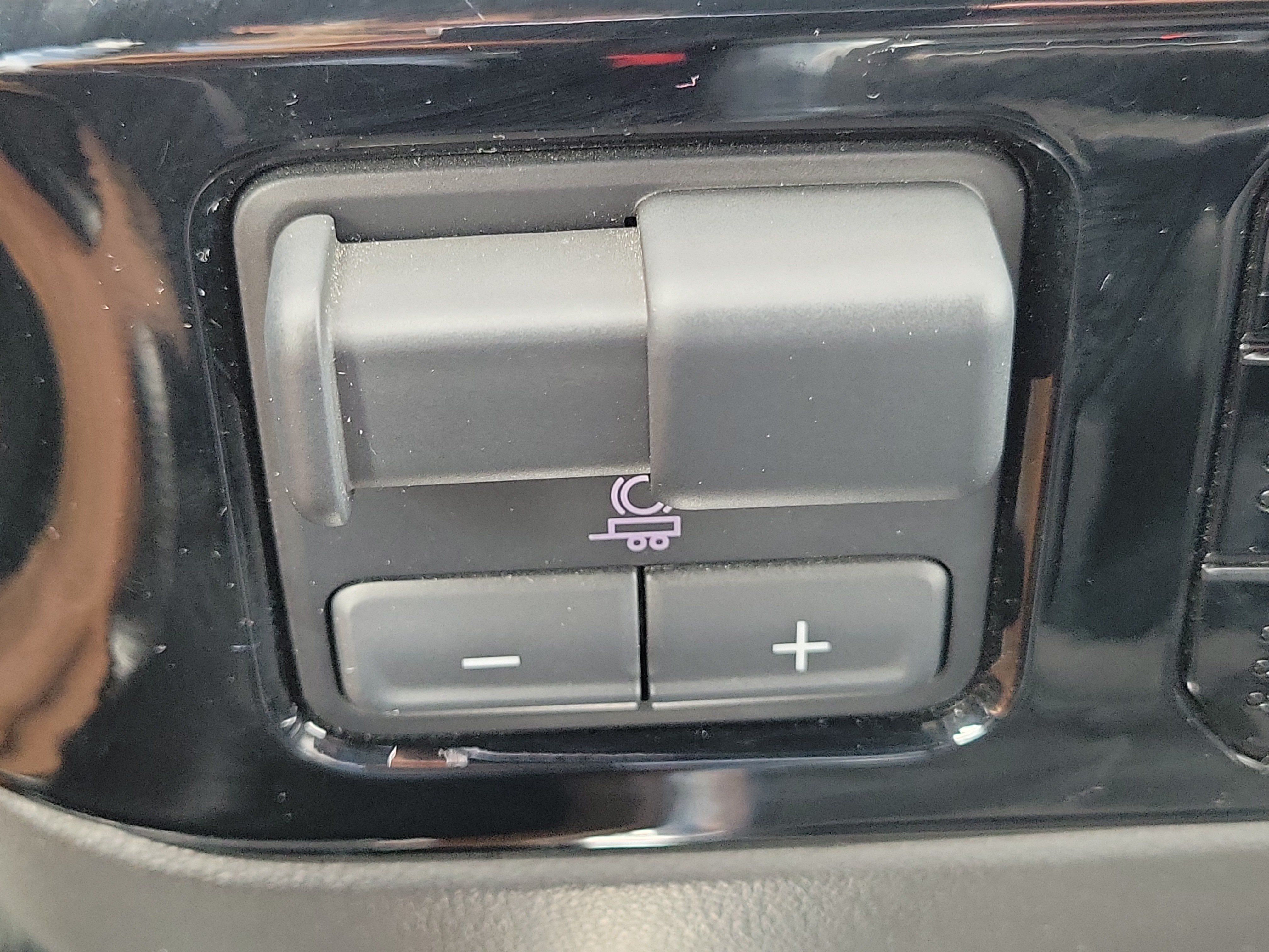 Used 2024 Chevrolet Silverado 1500 High Country AWD/4WD image 30